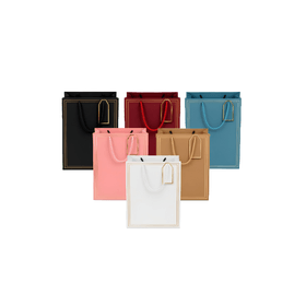 SACOLA-PRESENTE-PAPEL-LISA-23X18X10CM-SORT-AMIGOLD-947528